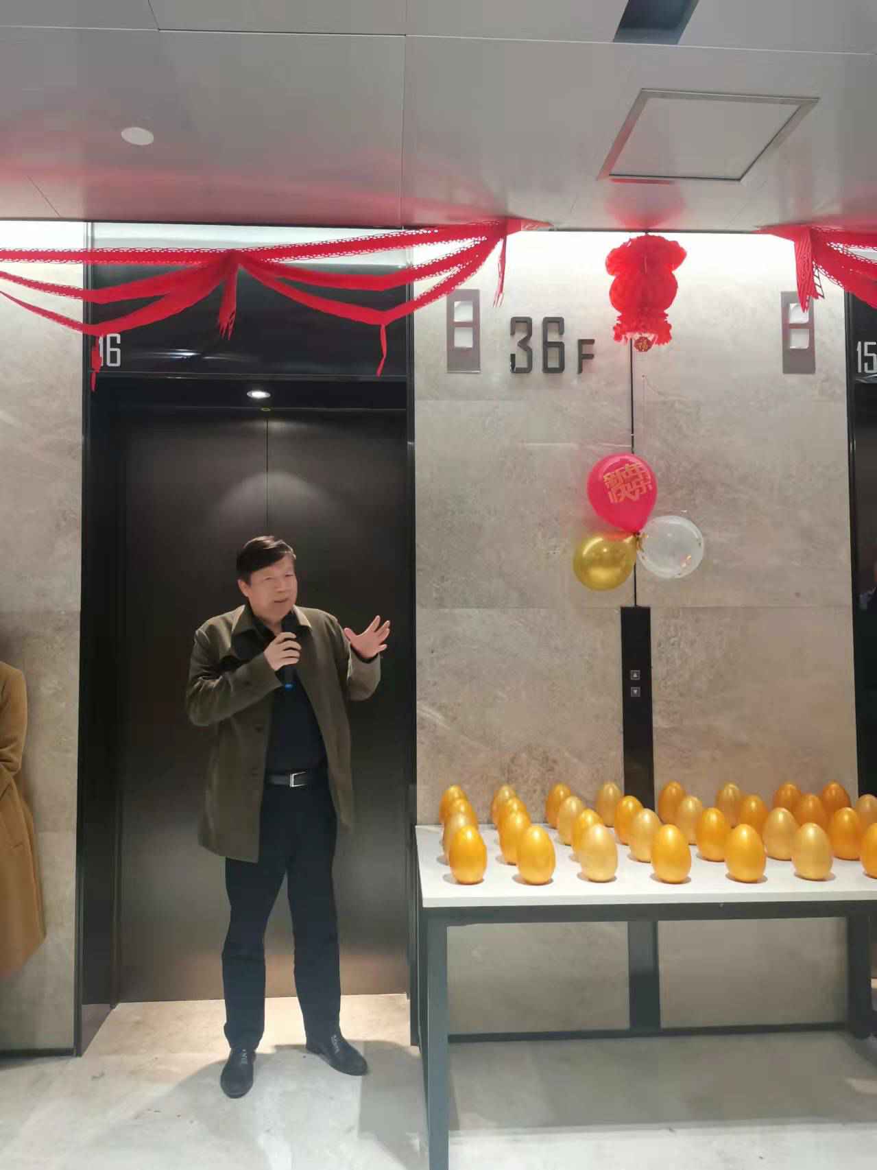 石总.jpg 石总.jpg